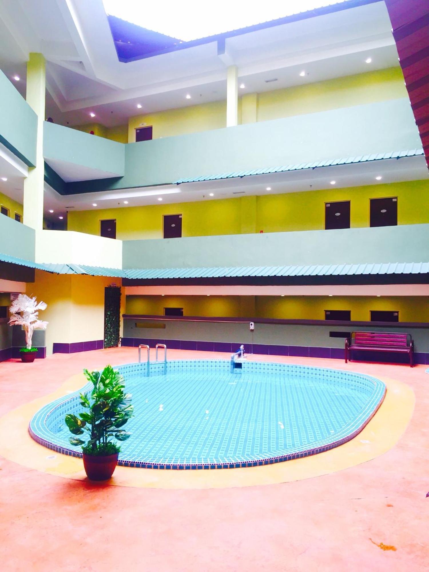 Riverview Hotel Bahau Экстерьер фото